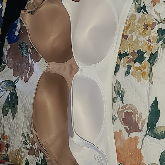 2 like new Vanity Fair bra size 40D nude white adjustable straps wireless - Picture 8 of 12